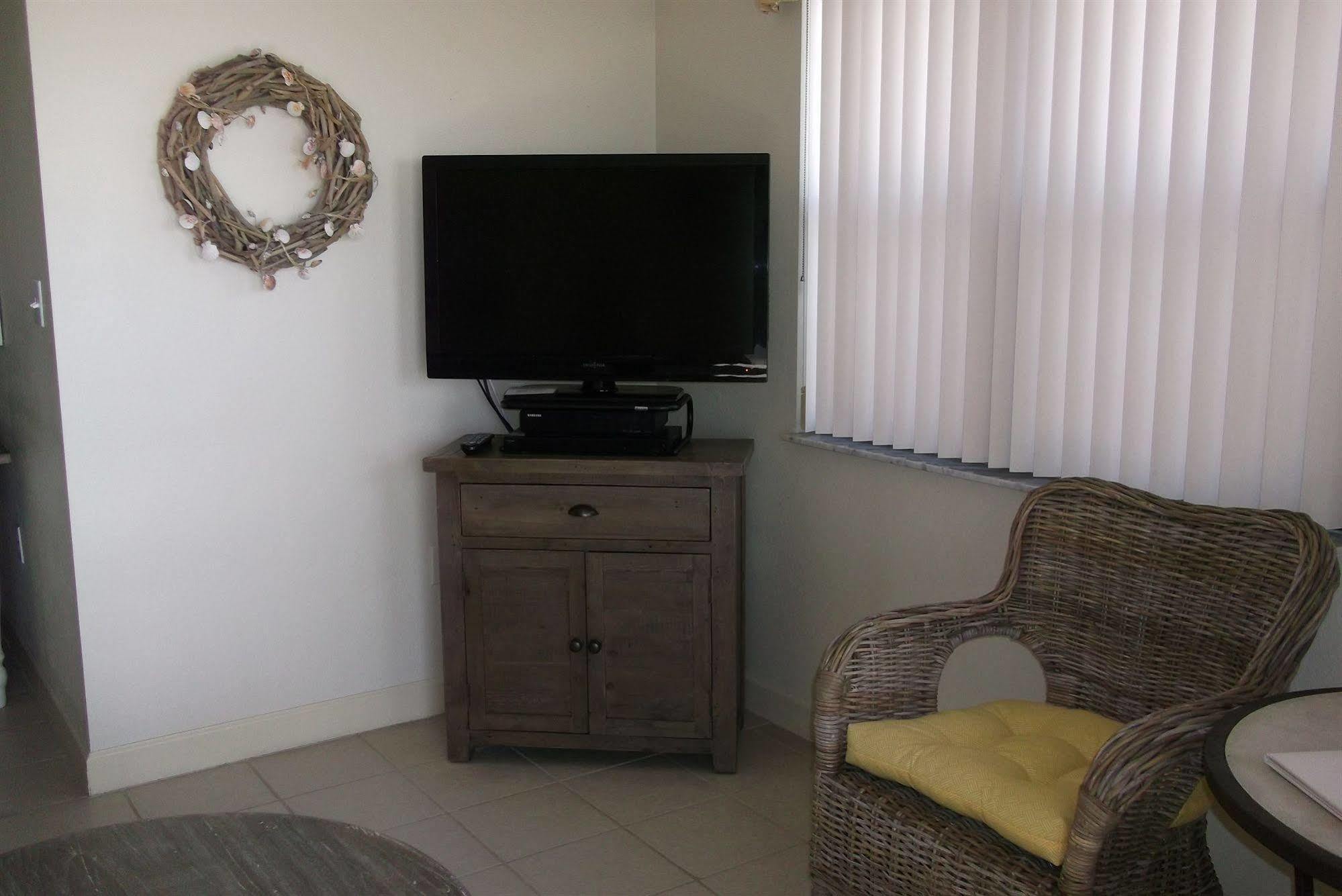 Aparthotel Vistas On The Gulf #502 St. Pete Beach Esterno foto